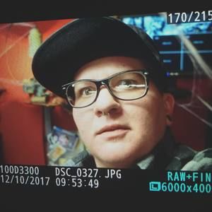 Meet your Posher, Eli